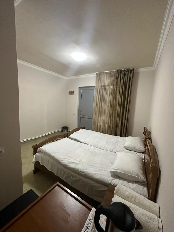 Hotel Amigo Jerevan Exteriör bild