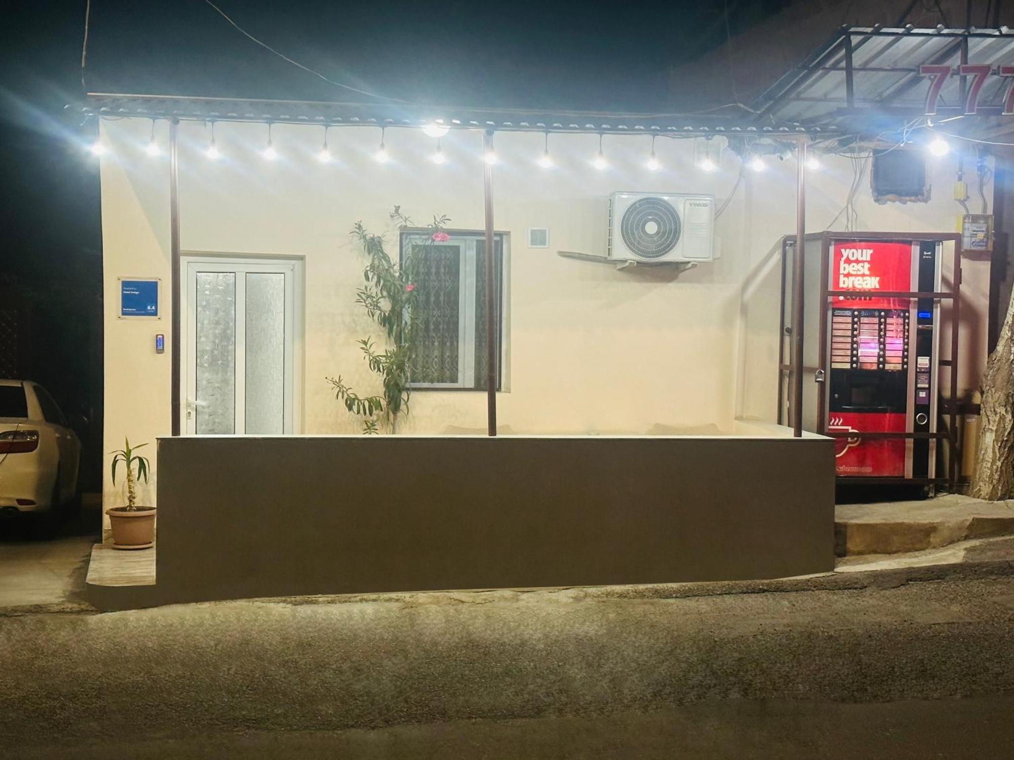 Hotel Amigo Jerevan Exteriör bild